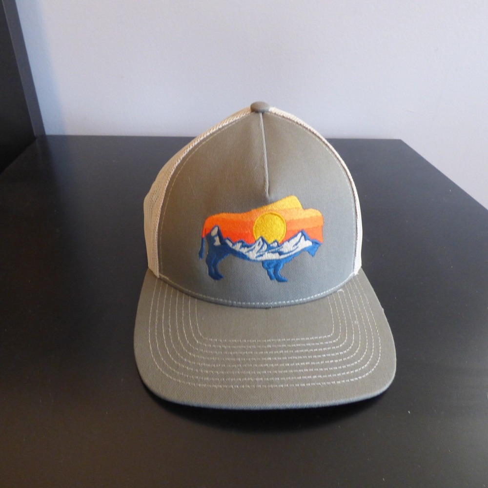 Explore Outdoor Cap Hat OSFM Mountain Patch‎ Snapback Tan Cream Outdoor Vented